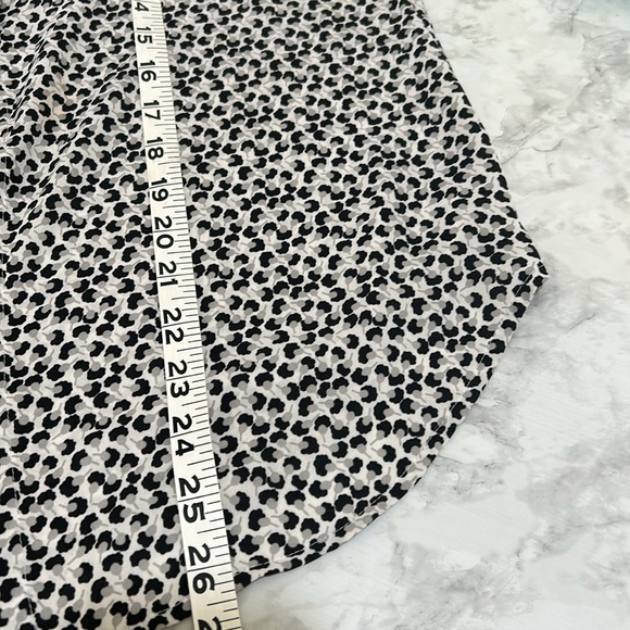 LOFT  WOMENS BUTTON DOWN BLOUSE ZEBRA PRINT LIGHTWEIGHT SZ  SMALL - Picture 12 of 12